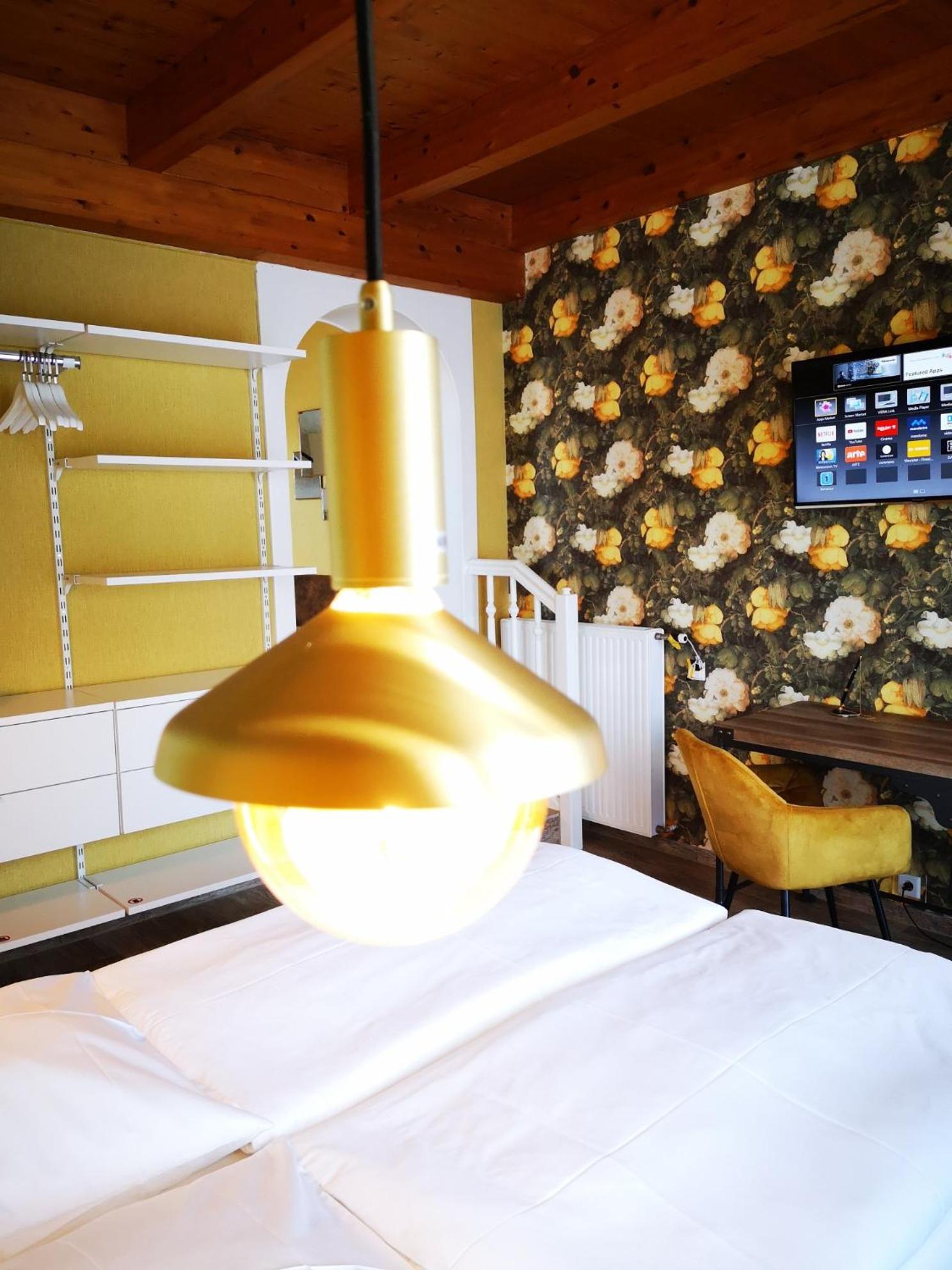 Aparthotel "Goldener Hahn Apartments" Bad Waltersdorf Kültér fotó