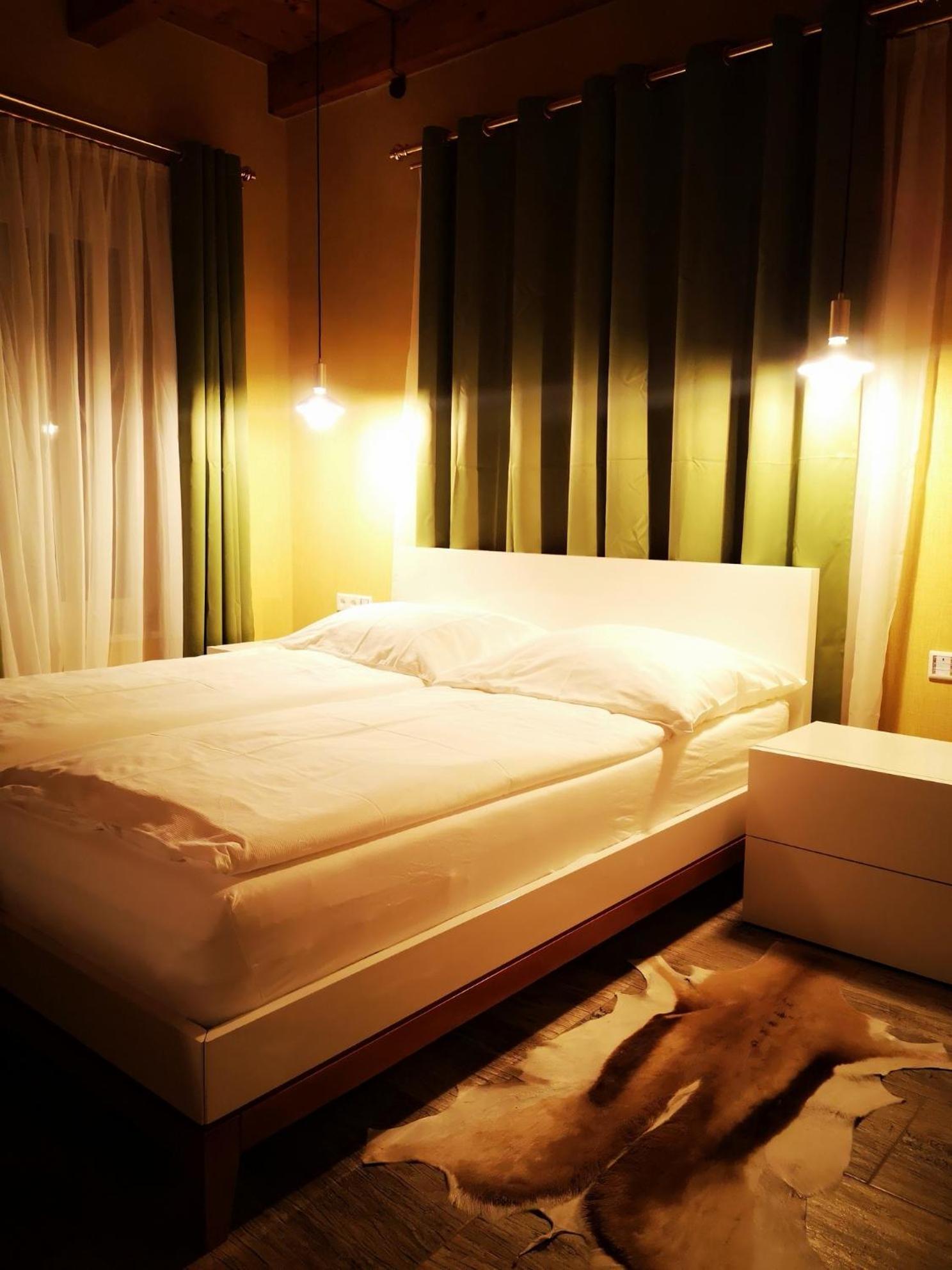 Aparthotel "Goldener Hahn Apartments" Bad Waltersdorf Kültér fotó